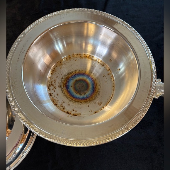 Silver Lidded Pan with Wooden Handle - Picture 9 of 12